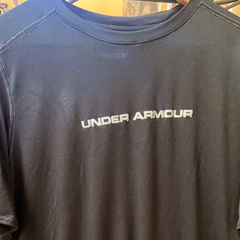 Under Armour, short sleeve, black t-shirt